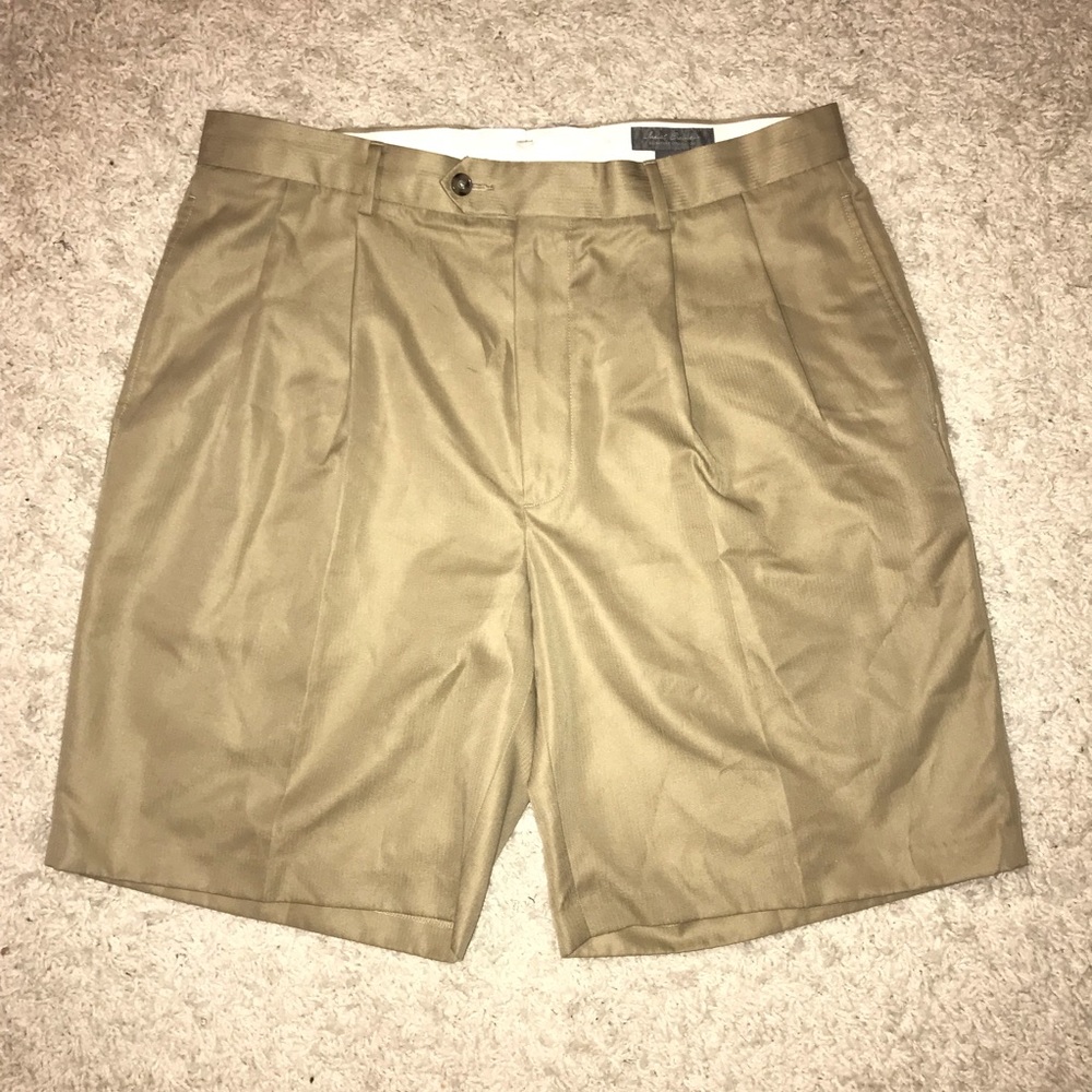 Daniel Cremieux Signature Collection Beige Shorts